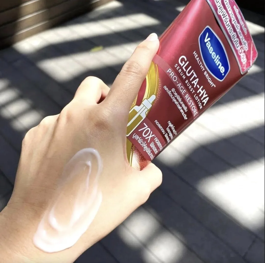 Vaseline Gluta-HYA Pro-Age Restore 300ml