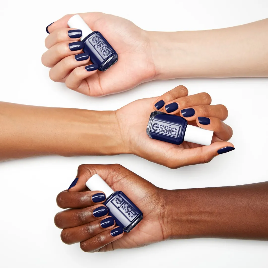essie 923 Step Out of Line Nagellak - Blauw Glanzend 13,5ml - afbeelding 6 van 6