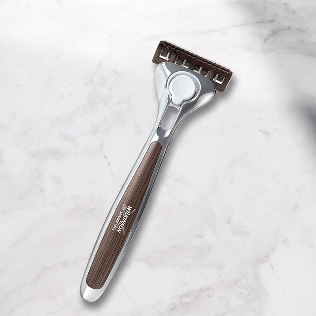 Wilkinson Sword Quattro Titanium Vintage Scheersysteem - 5 Scheermesjes