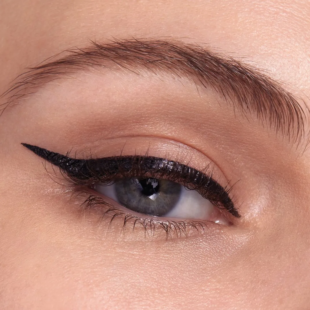 Maybelline Hyper Easy Liner Liquid Eyeliner 800 Knockout Black - 0.6g