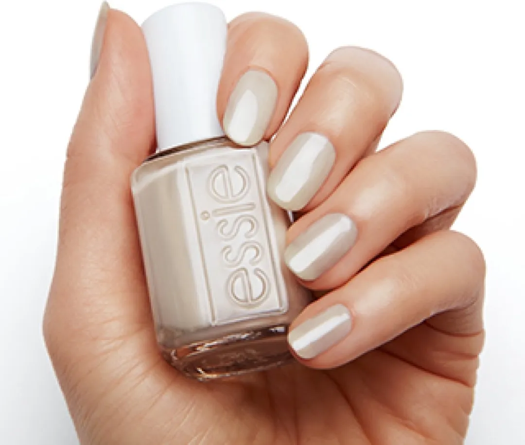 essie Nagellak 542 Pass-port to Sail - Beige