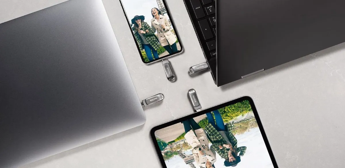 SanDisk Ultra Dual Luxe USB-C 128GB - Zilver