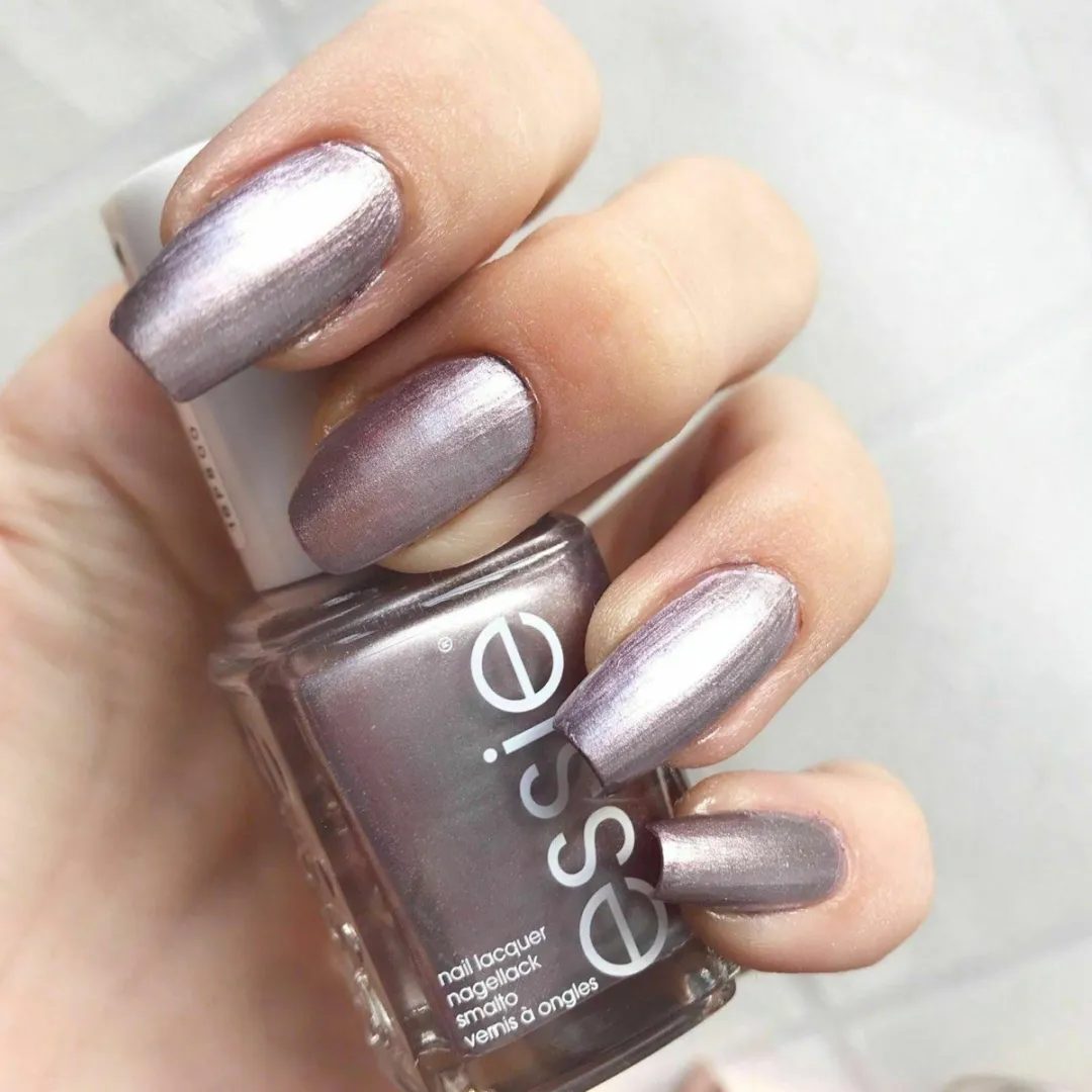 Essie Nagellak 518 Out Of This World - Lila