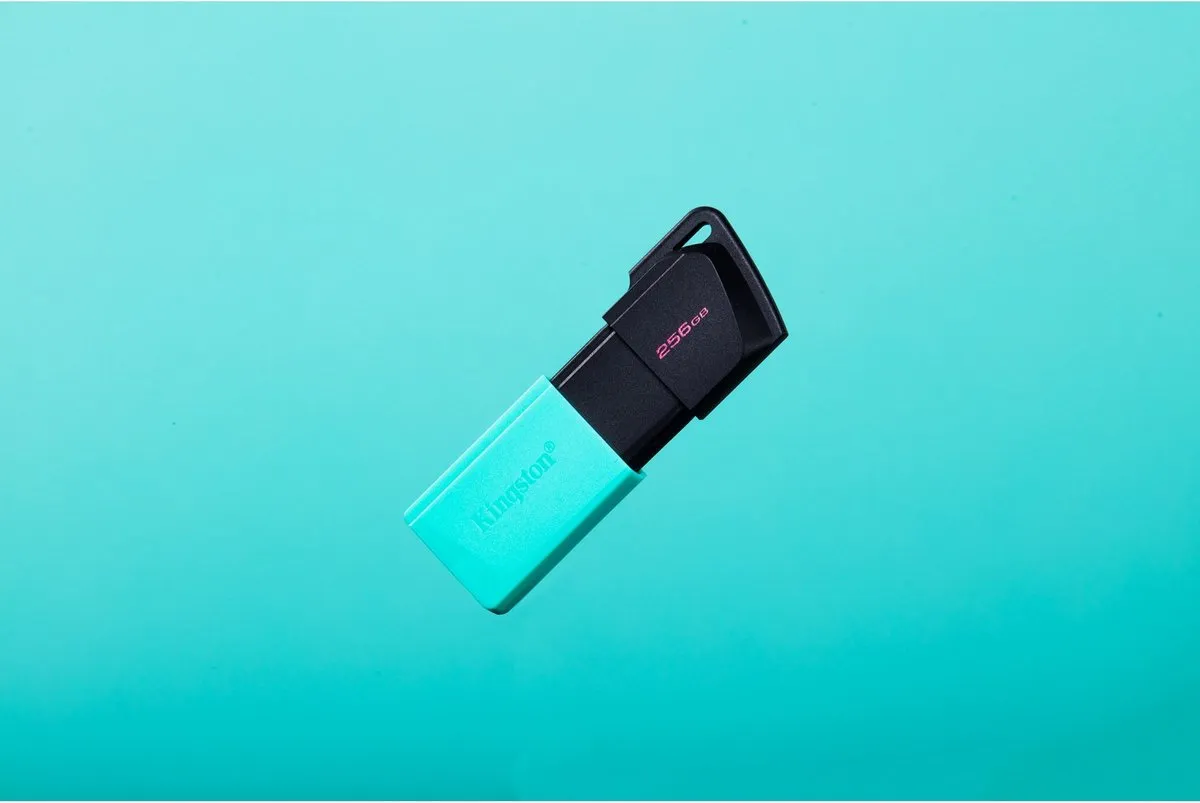 Kingston DataTraveler Exodia M 256GB USB-Stick - 256GB - Zwart/Turquoise - afbeelding 6 van 6