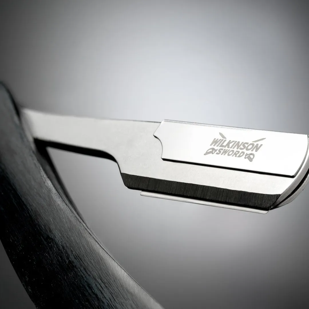 Wilkinson Sword Cut Throat Scheermes - Zwart + 5 Navulmesjes