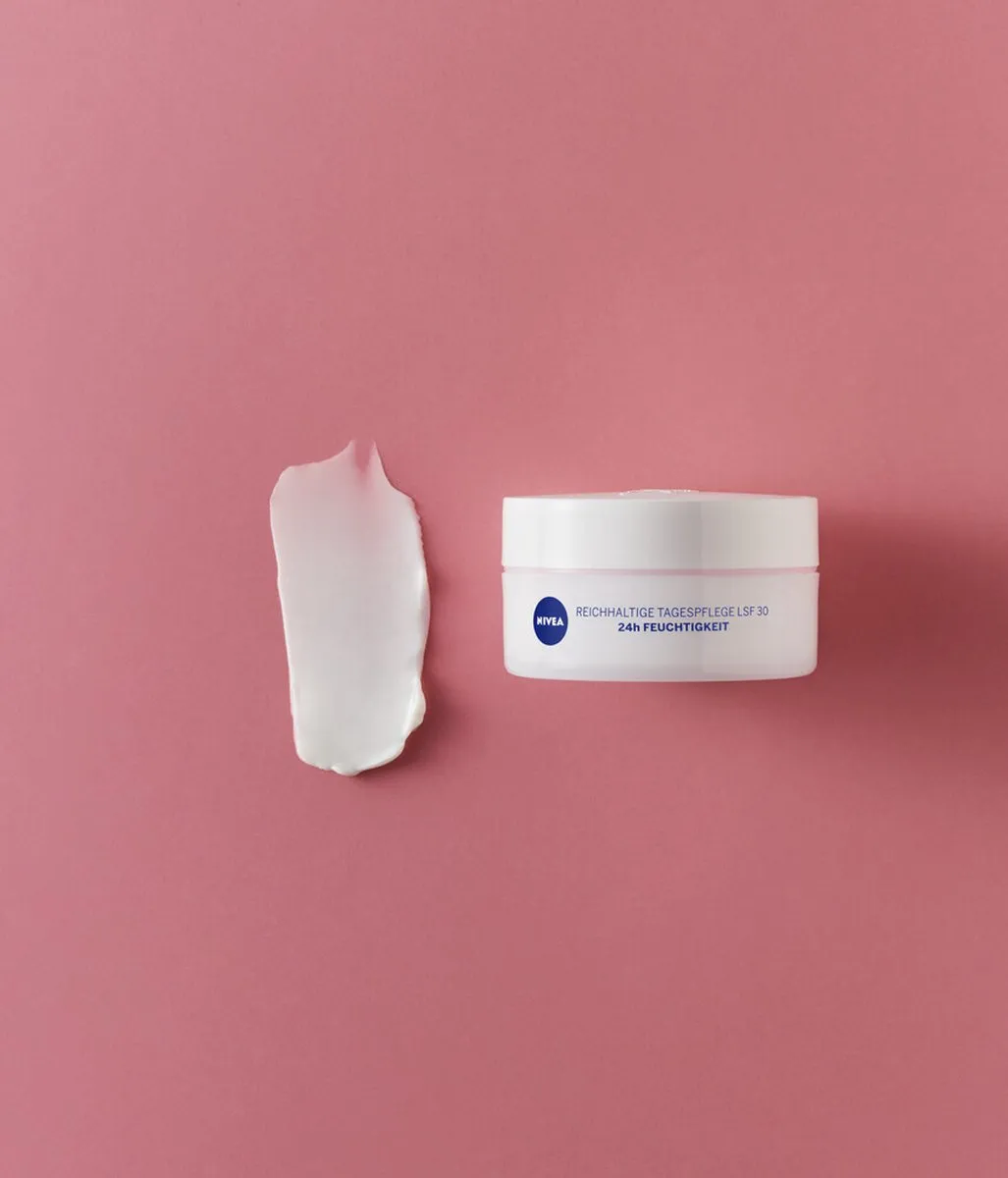 NIVEA Essentials Voedende Dagcrème SPF 30 - 3x50ml