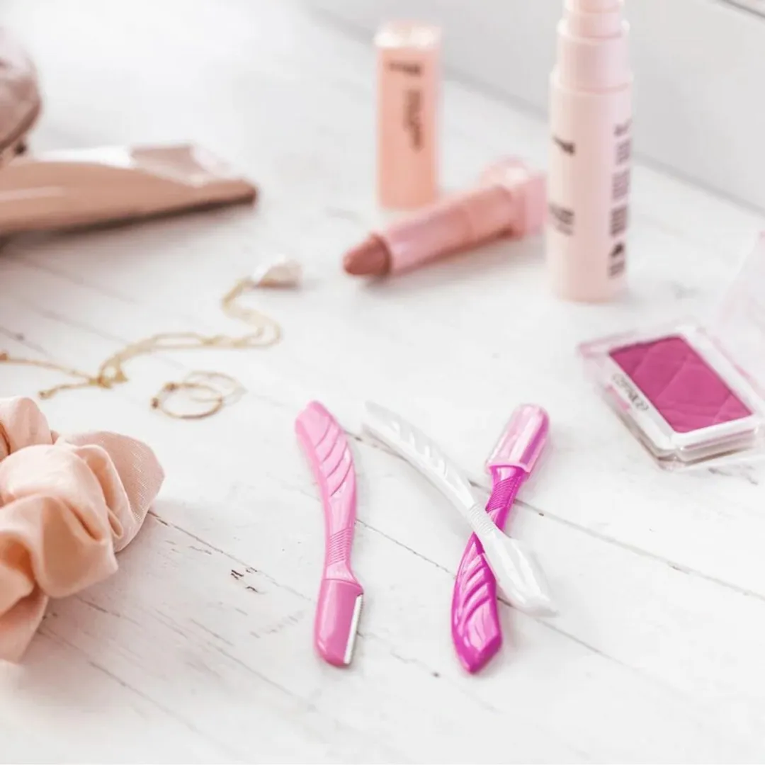 Wilkinson Sword Intuition Navulmesjes Wenkbrauw Shaper - 3 Mesjes - 24 Stuks - Roze