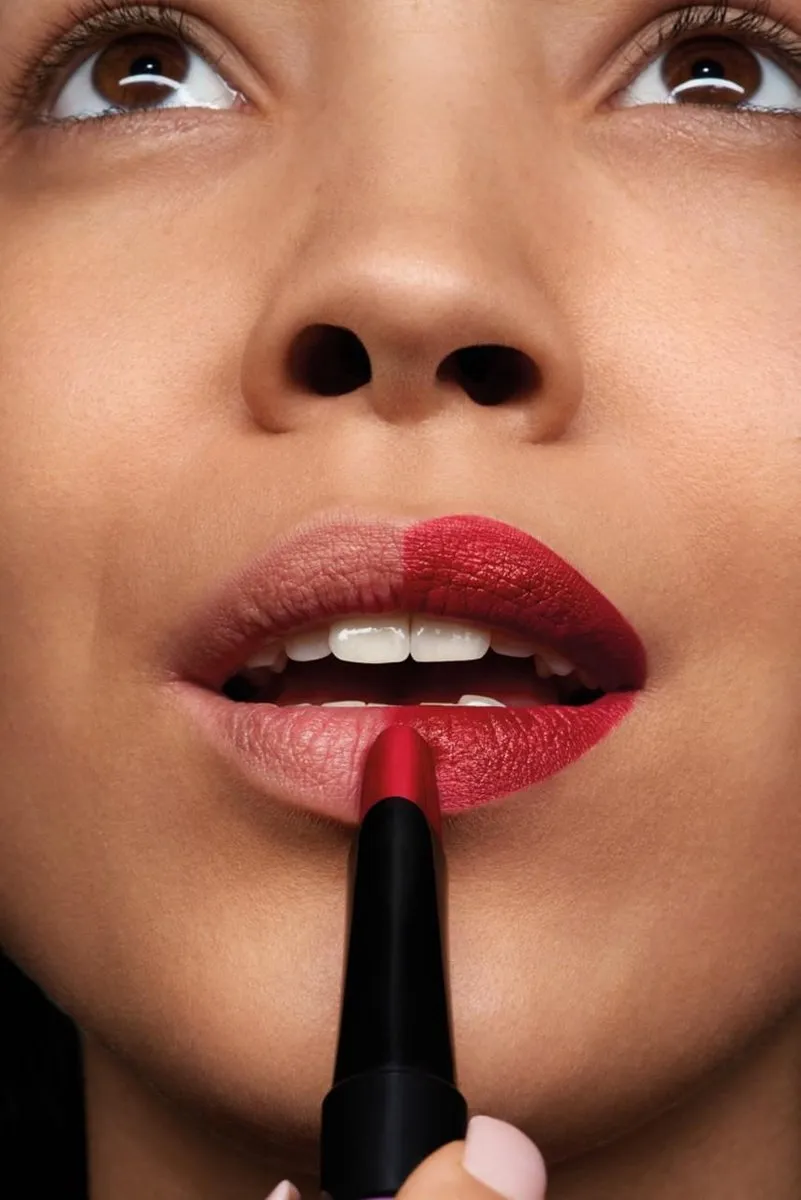 Rimmel London Lasting Finish Lipstick Thirsty Bae 550 - 2.3ml
