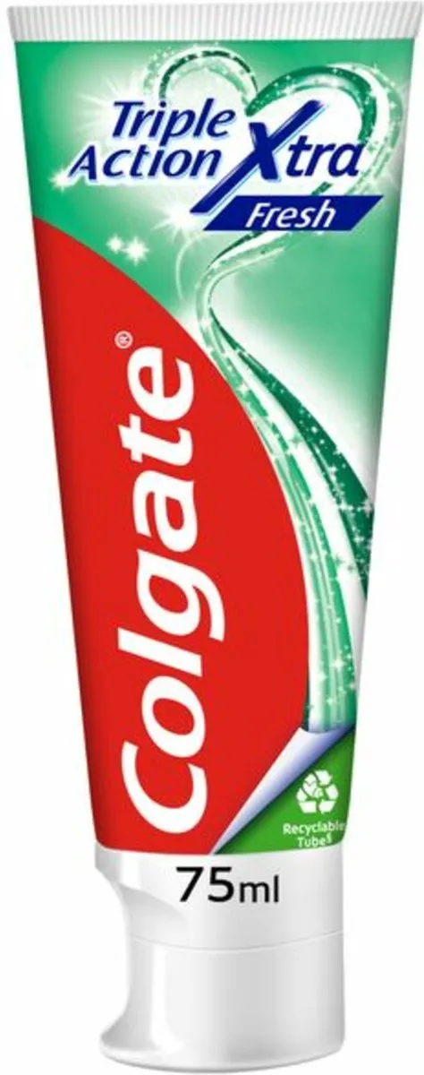 Colgate Triple Action Extra Fresh Tandpasta 75ml