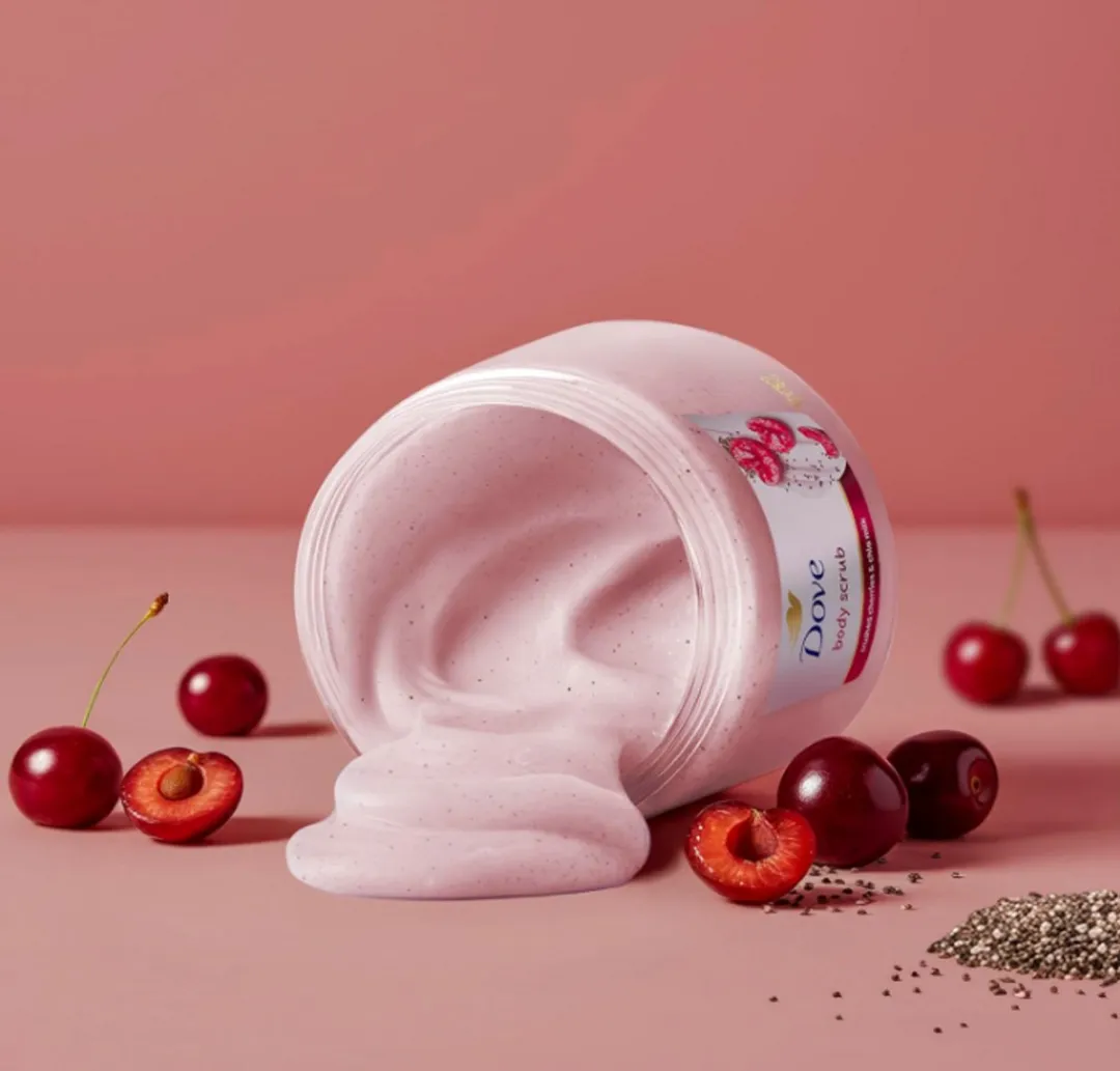 Dove Body Scrub Crushed Cherry & Chia Milk 444ml