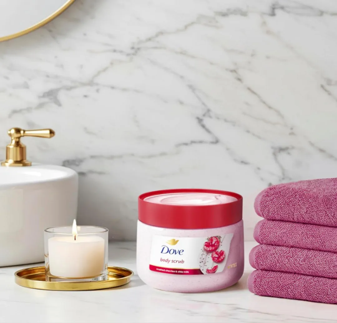 Dove Body Scrub Crushed Cherry & Chia Milk 444ml