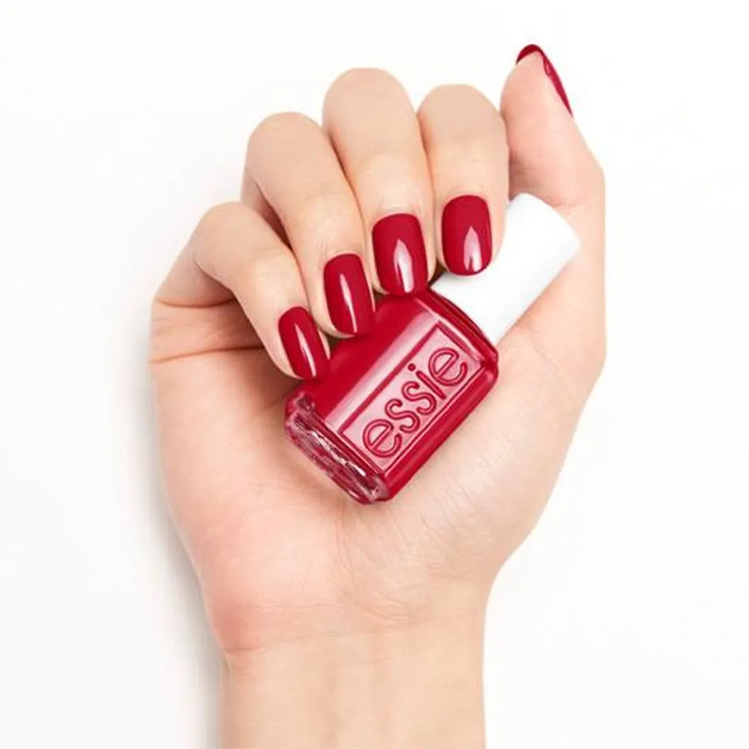 essie Nagellak 750 Not Red-y For Bed - Rood