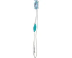 Colgate 360° Max Witte Tandenborstel Medium - Groen/Wit/Blauw