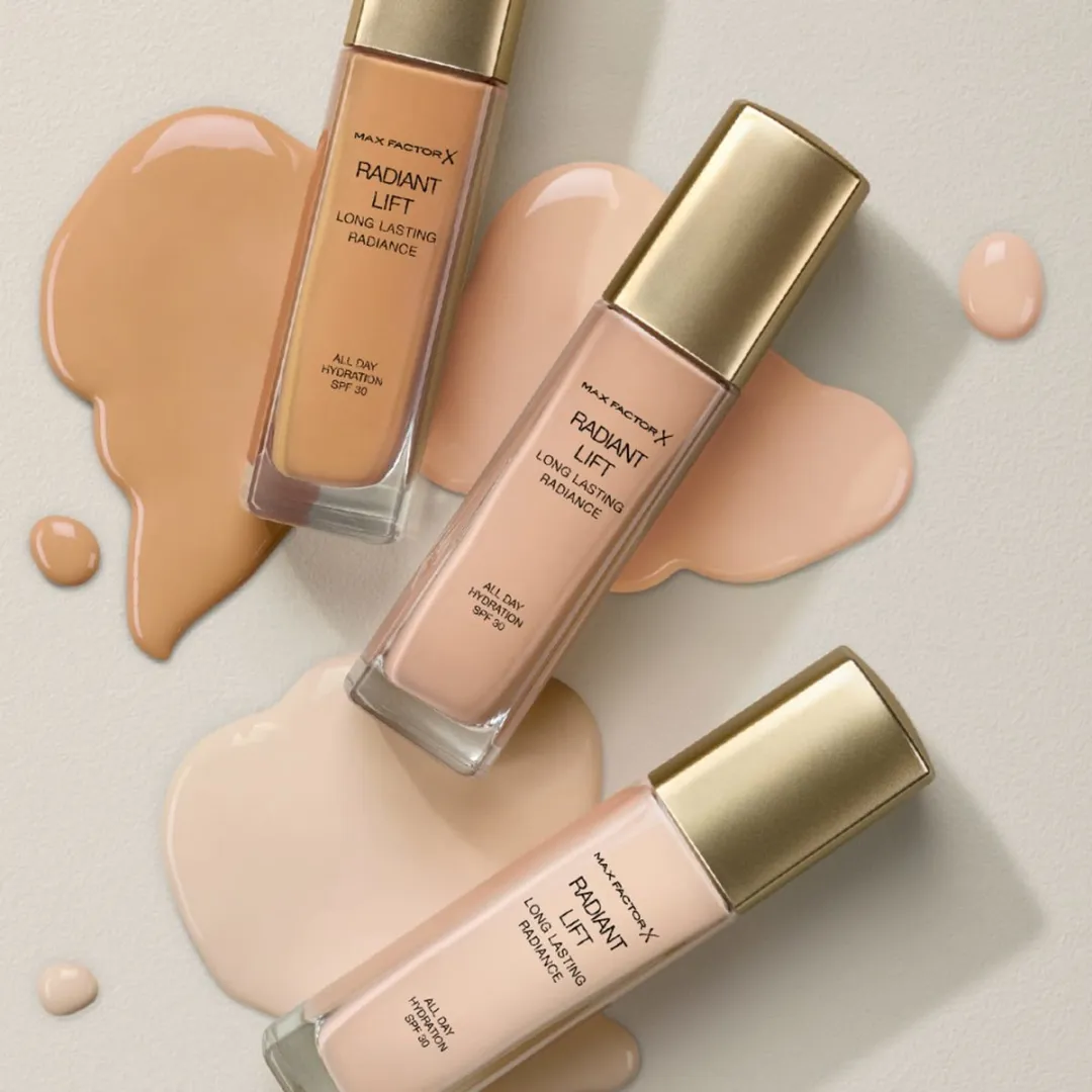 Max Factor Radiant Lift Foundation 35 Pearl Beige - 30ml - afbeelding 6 van 6