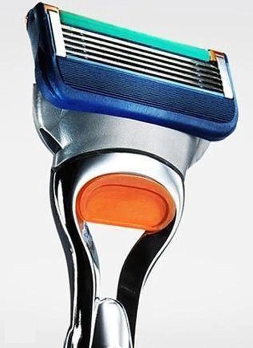 Gillette Fusion 5-delig scheerset - Blauw/Oranje/Wit/Zilver