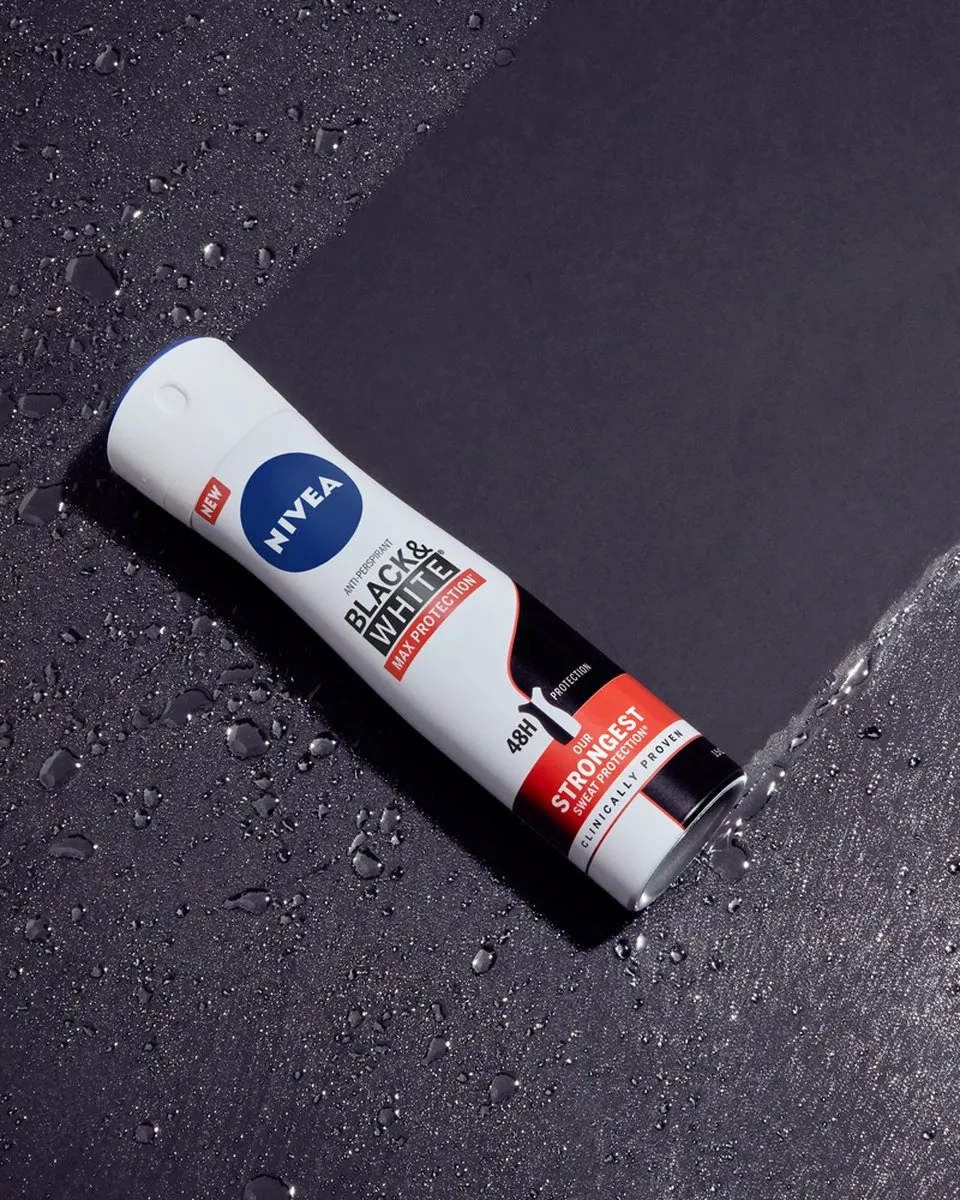 NIVEA Black & White Max Protection Anti-Transpirant Spray 6x150ml
