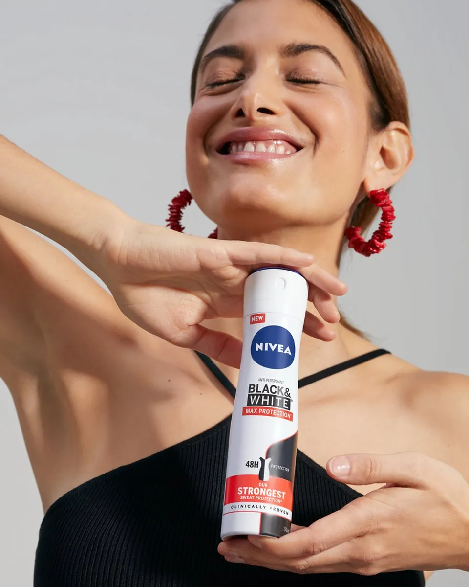 NIVEA Black & White Max Protection Anti-Transpirant Spray 6x150ml - afbeelding 6 van 6
