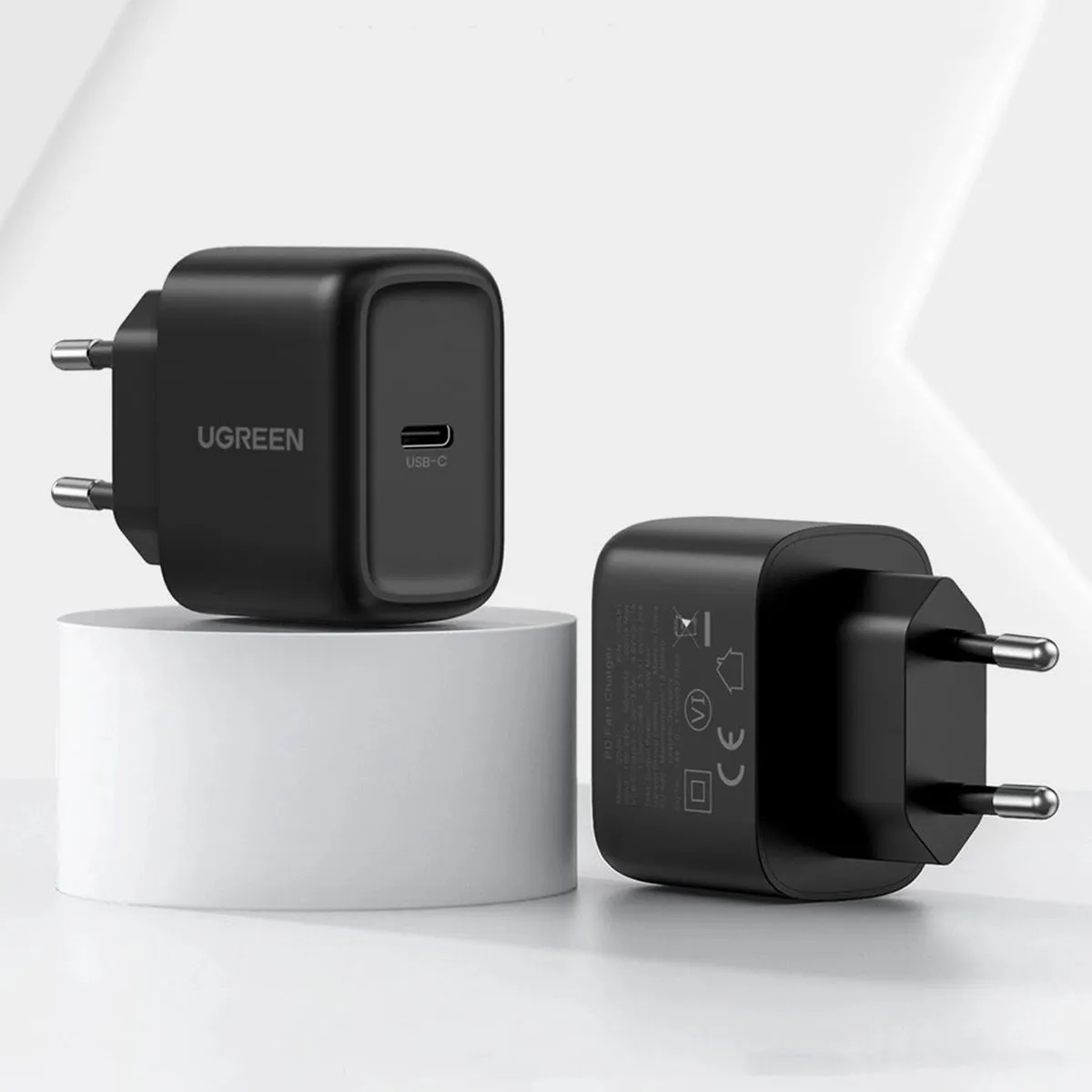Ugreen USB-C 25W Power Delivery Oplader + Kabel 2m - Zwart
