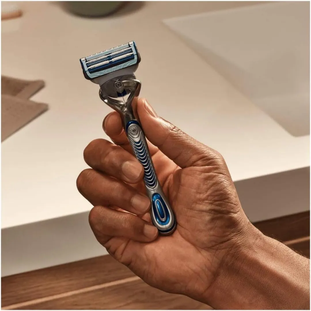 Gillette Skinguard Sensitive Scheerapparaat - 4 Mesjes - Aloë Vera