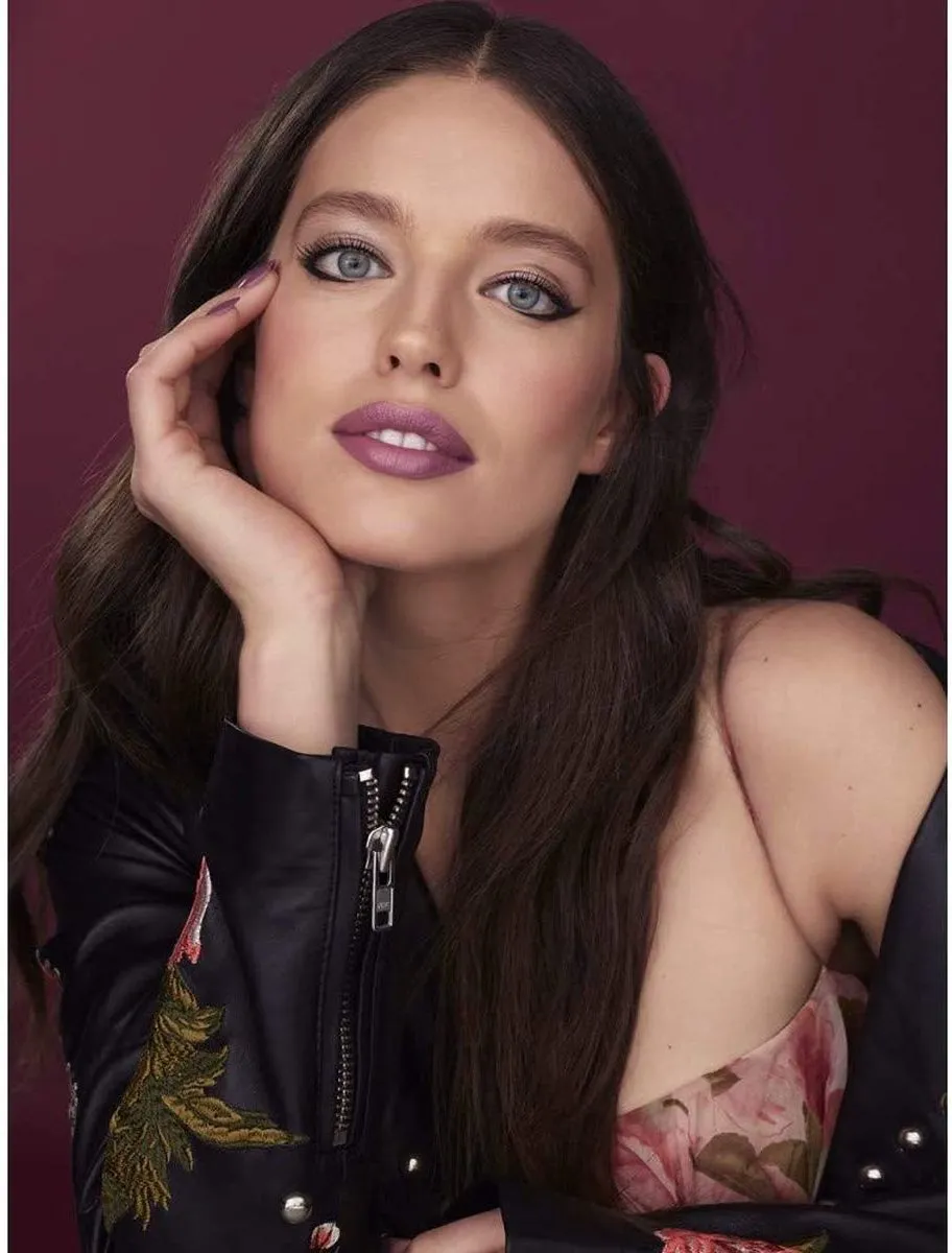 Maybelline Color Sensational Lipstick 320 Steamy Rose