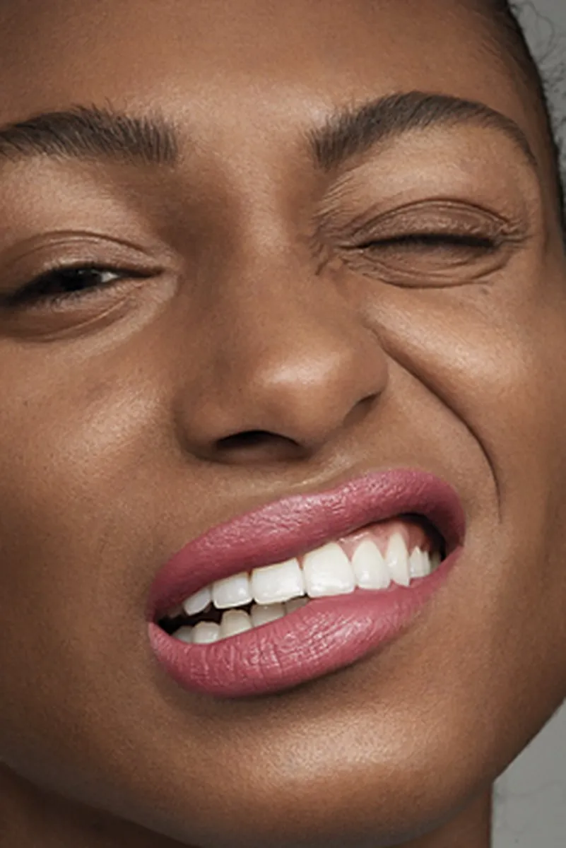 Rimmel London Blush Touch 200 Lipstick 2.3ml - afbeelding 6 van 6