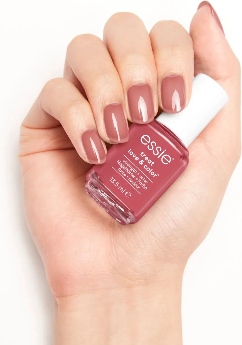 essie TREAT LOVE & COLOR 164 Berry Best Nagelverharder 13,5ml