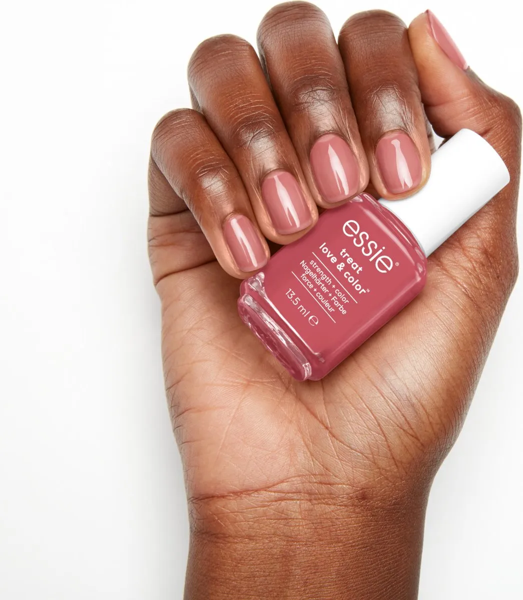 essie TREAT LOVE & COLOR 164 Berry Best Nagelverharder 13,5ml