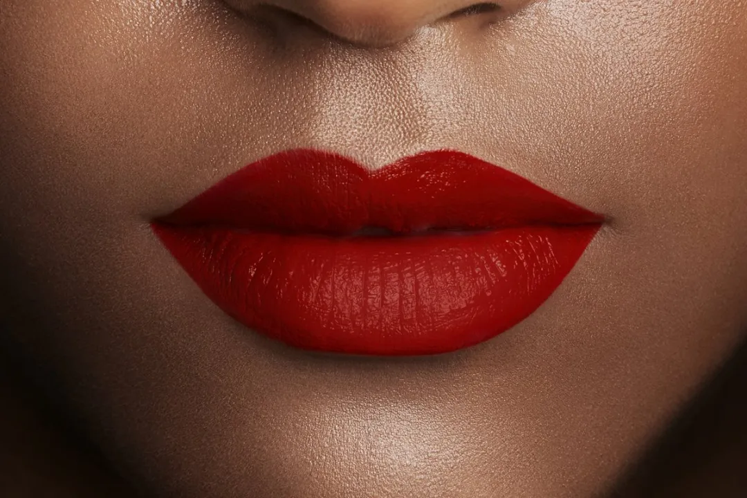 L'Oréal Paris Rouge Signature Lippenstift 115 Rood - Matte - afbeelding 6 van 6
