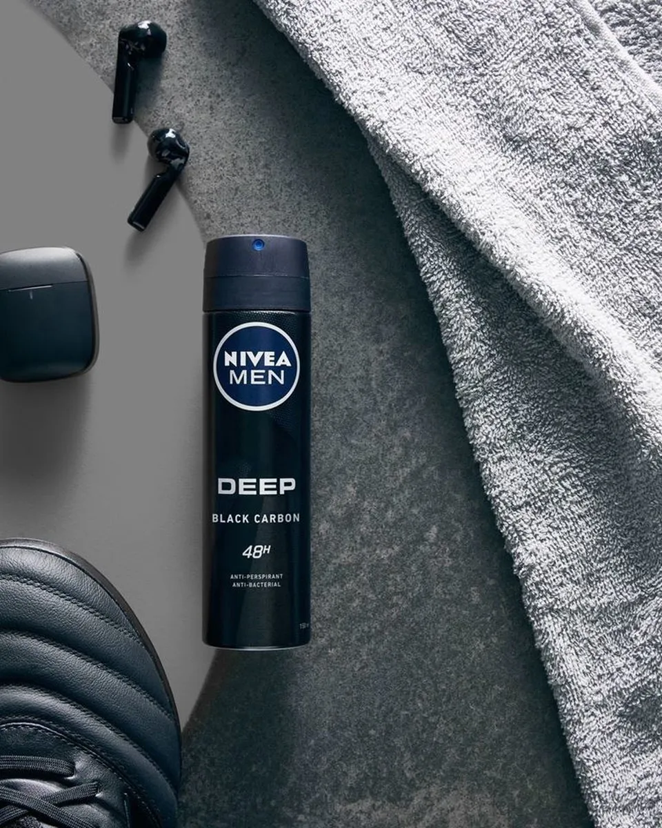 NIVEA Men Deep Black Carbon Deo Spray 150ml