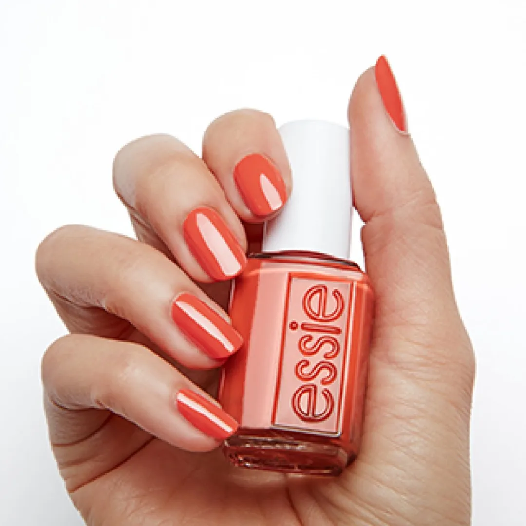 essie Nagellak 544 At the Helm - Oranje