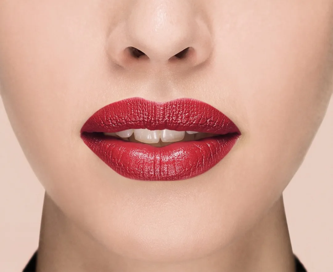 L'Oréal Paris X Isabel Marant Lippenstift 03 Palais Royal Field - Rood