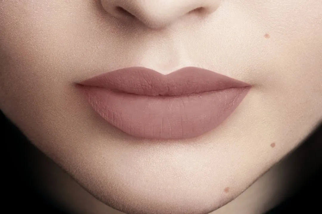 L'Oréal Paris Rouge Signature Matte Lippenstift 110 Empower - Lichtroze