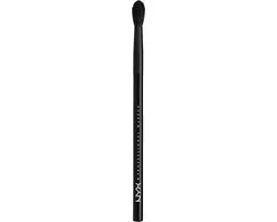 NYX Pro Crease Brush
