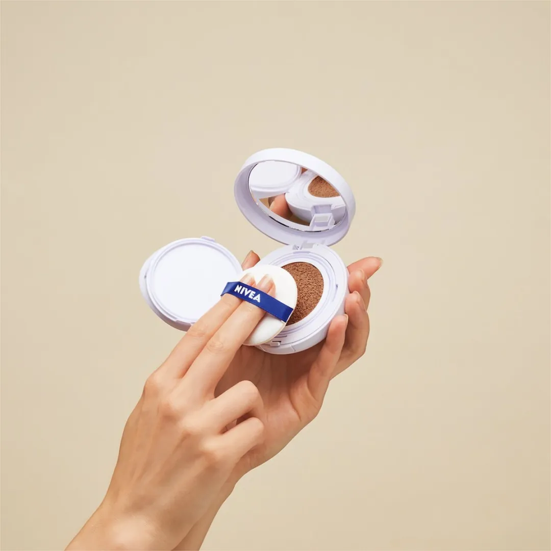 NIVEA Expert Finish Cellular 3in1 Care Cushion Foundation Medium SPF 15 15ml