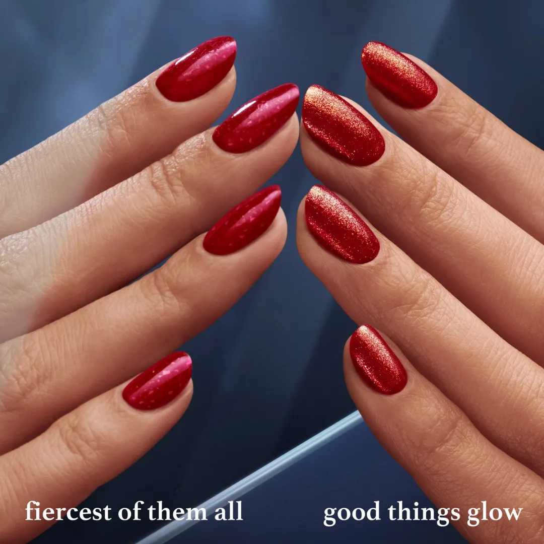 essie x Disney Snow White Nagellak 1006 Just Take A Bite - Rood - 13,5ml - afbeelding 6 van 6
