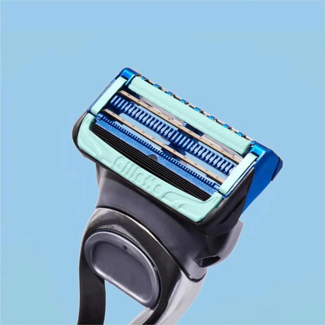 Gillette SkinGuard Sensitive Scheermesjes 12 Stuks - Aloë Vera