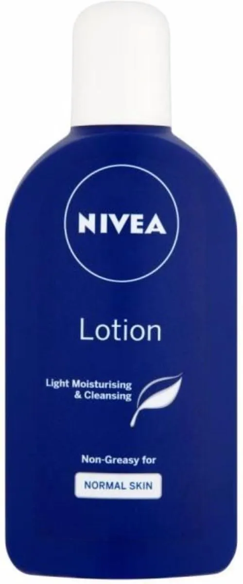 NIVEA Light Moisturising & Cleansing Bodylotion 250ml