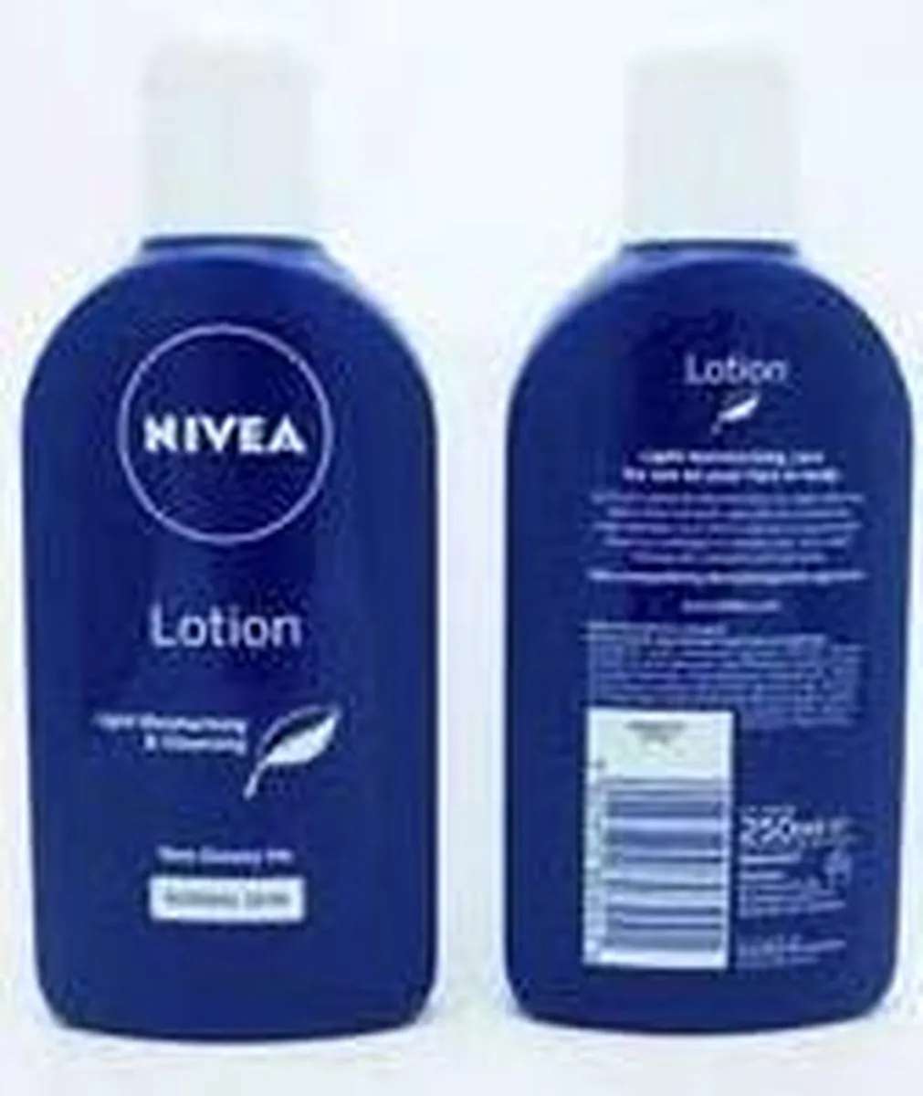 NIVEA Light Moisturising & Cleansing Bodylotion 250ml