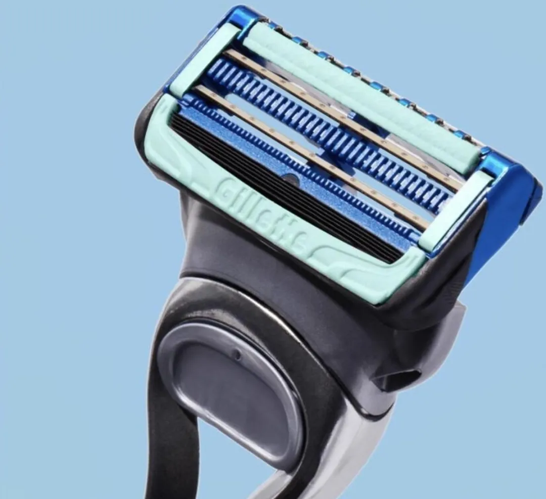 Gillette Skinguard Sensitive Aloë Vera Scheermesjes 8 Stuks - 5 Bladen