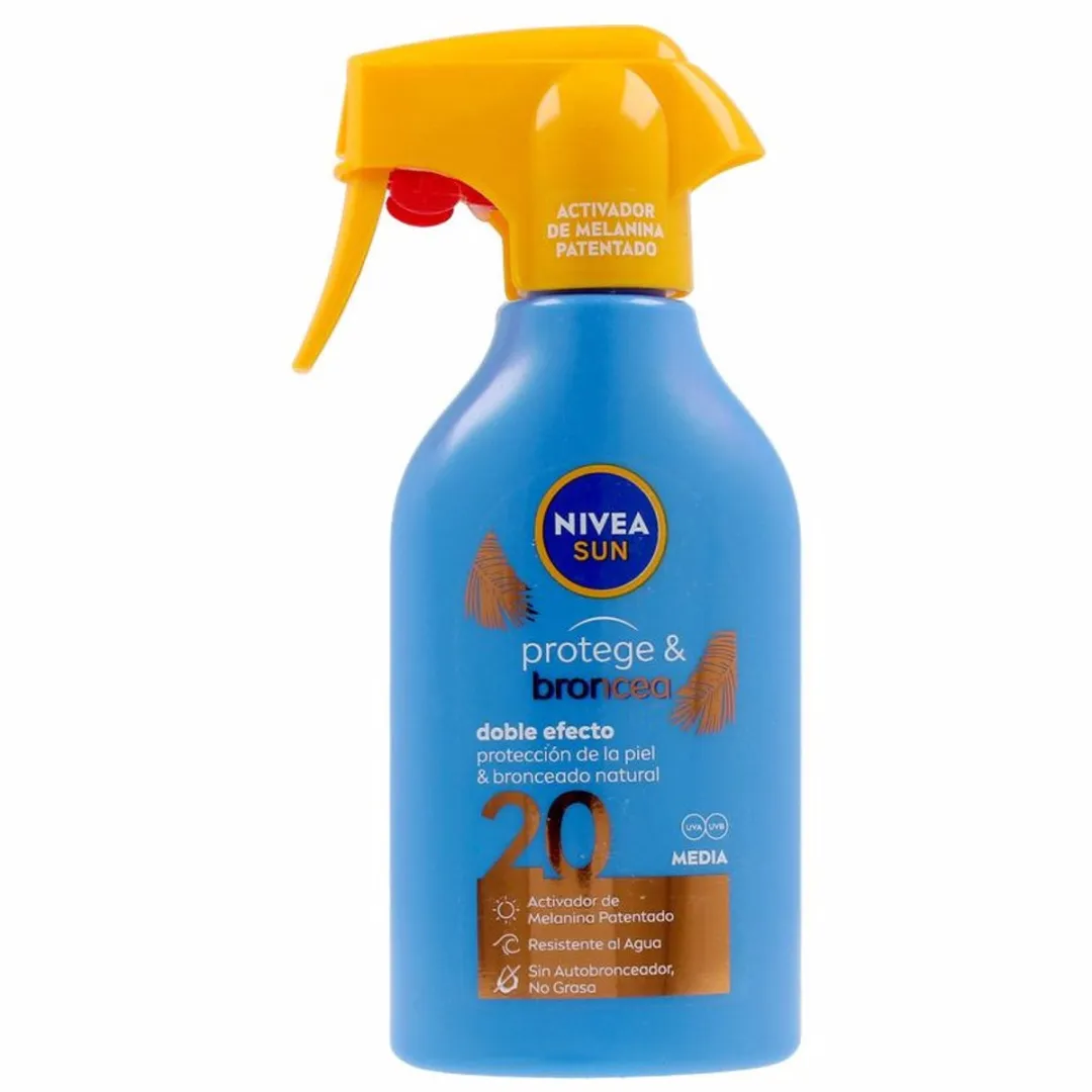 NIVEA Sun Protect & Moisture Zonnebrandspray SPF20 270ml
