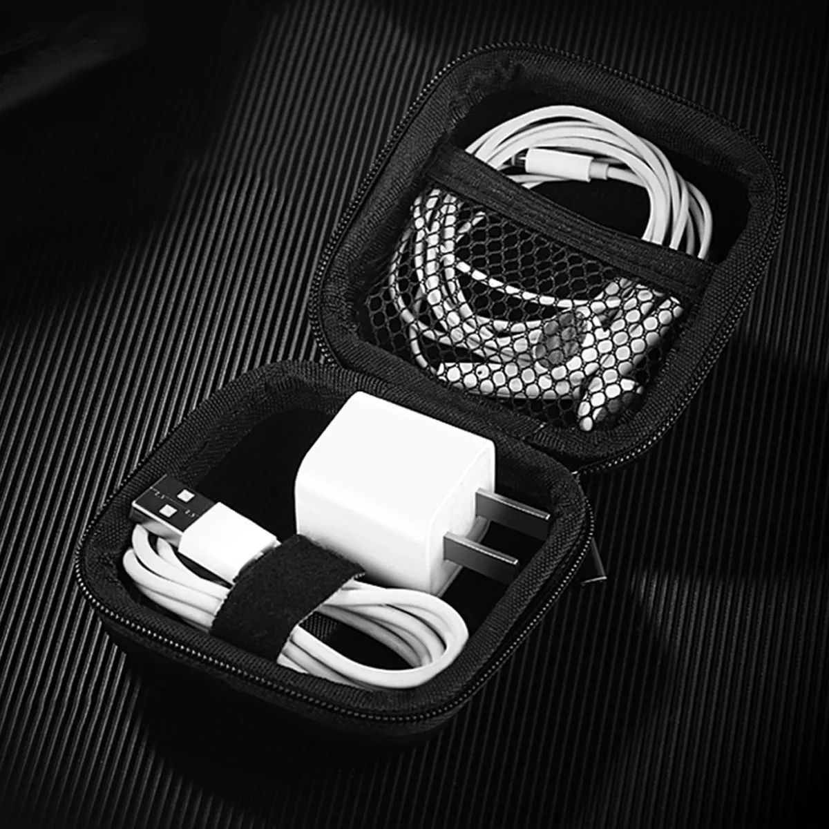 Ugreen Universele Koptelefoon Oplaadcase 70577 - Grijis - afbeelding 2 van 6