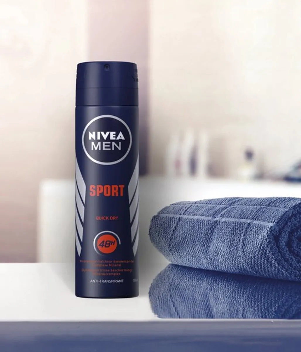 NIVEA Men Sport Mix - 4 Stuks (2x Deo Spray & 2x Douchegel)