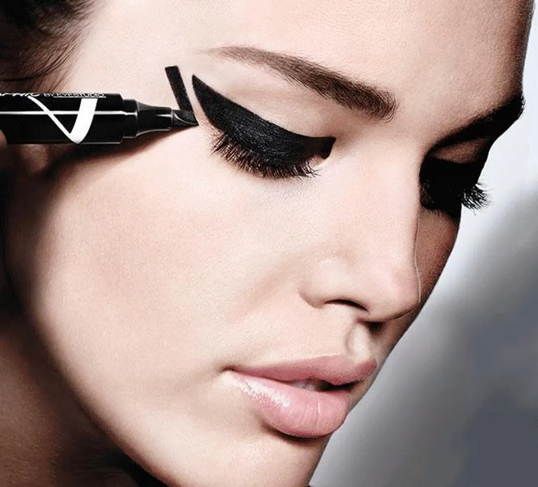 Maybelline Master Graphic Eyeliner Zwart - 1.3ml