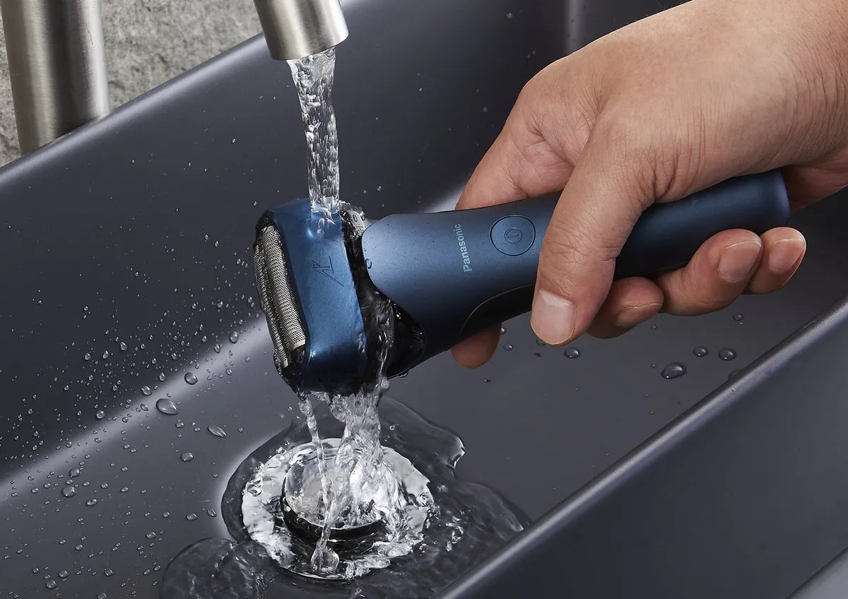 Panasonic ES-LT4B Scheerapparaat - 3 Mesjes - Blauw - afbeelding 6 van 6