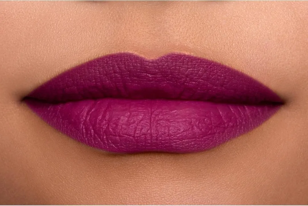 NYX Suede Matte Lipstick Sweet Tooth - Clinger - 35g