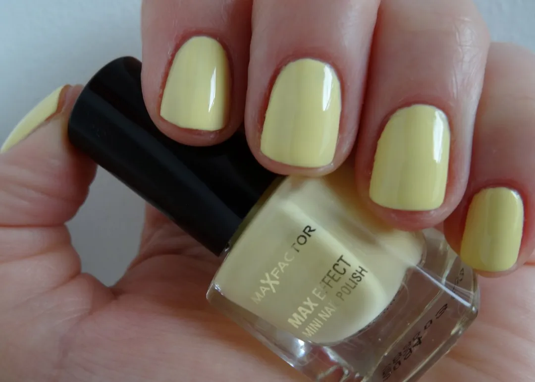 Max Factor Mellow Yellow Nagellak 4ml - Kleurcode 29