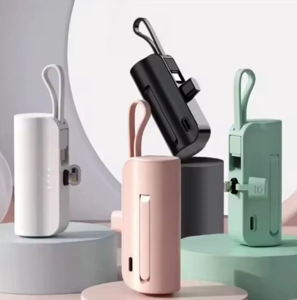 Powerbank 10.000 mAh (USB-C) - Compact formaat - Externe Batterij - 2in1 Geïntegreerde Kabel - Mini Powerbank - USB-C Kabel- Iphone - samsung - verschillende kleuren