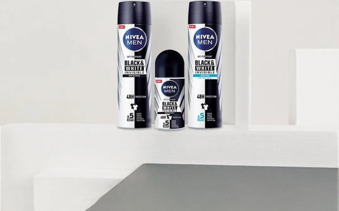 NIVEA Men Black & White Active Deodorant Spray 200ml