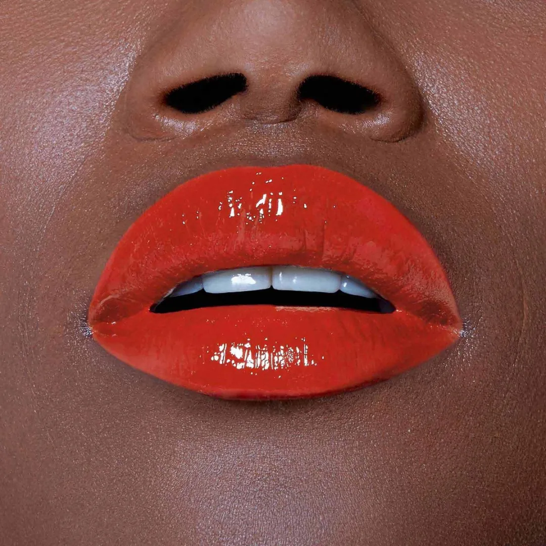 Maybelline Color Sensational Vivid Hot Lacquer 70 Lippenstift - Rood Glans