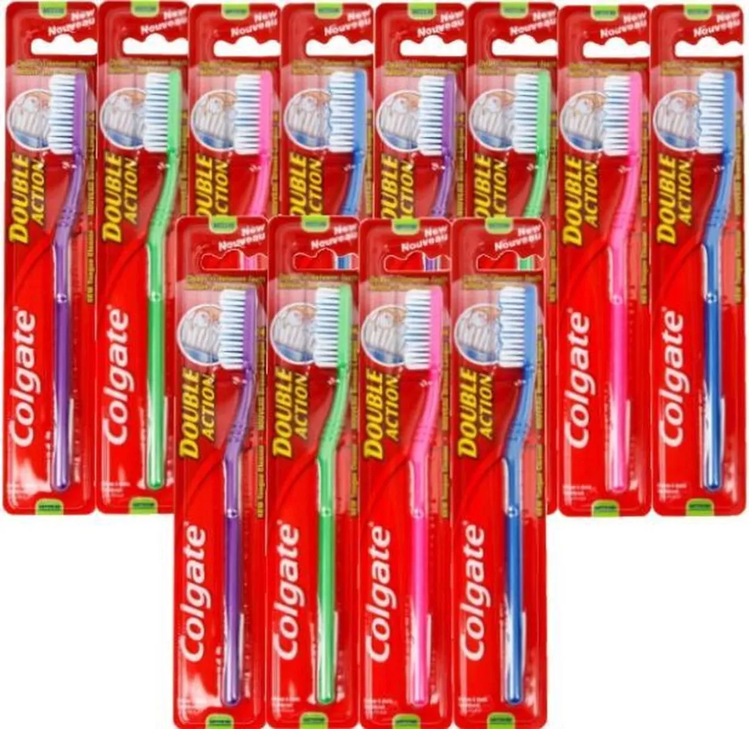 Colgate Double Action Tandenborstels - 12 Stuks